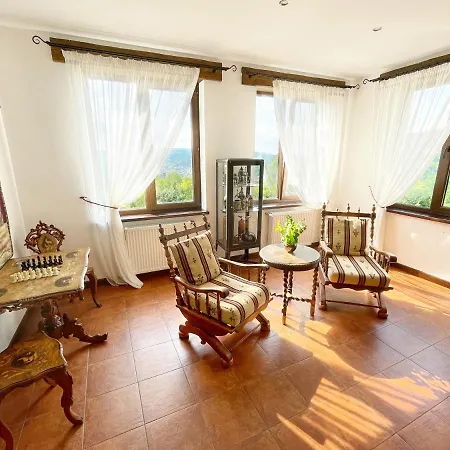 Zoryany Dvir Hotel *