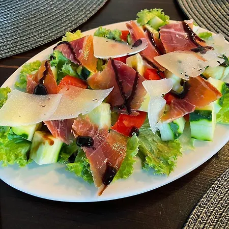 Zoryany Dvir Hotel Skhidnytsia