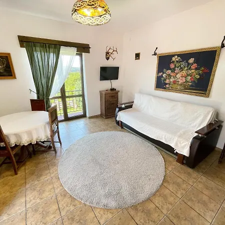 Otel Zoryany Dvir Skhidnytsia